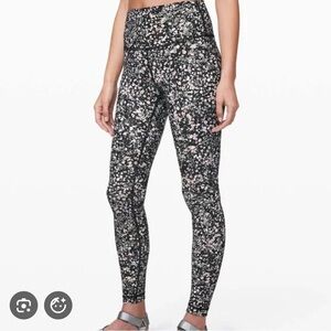 Floral Black and White Women's Leggings Lululemon Size 2